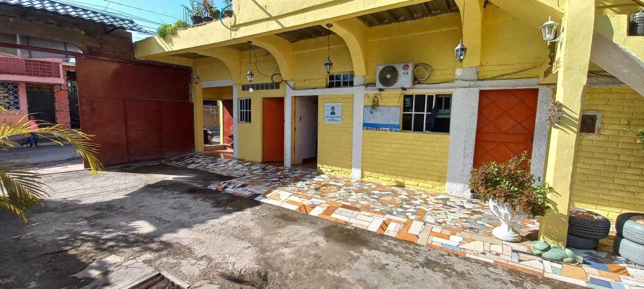 Hostal Santa Marta La Union Exterior photo